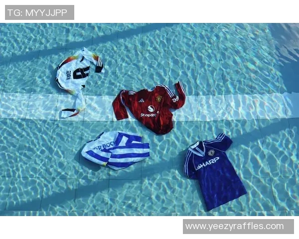 探索实况足球球衣的设计演变与球迷文化的深度融合 探索实况足球球衣的设计演变与球迷文化的深度融合